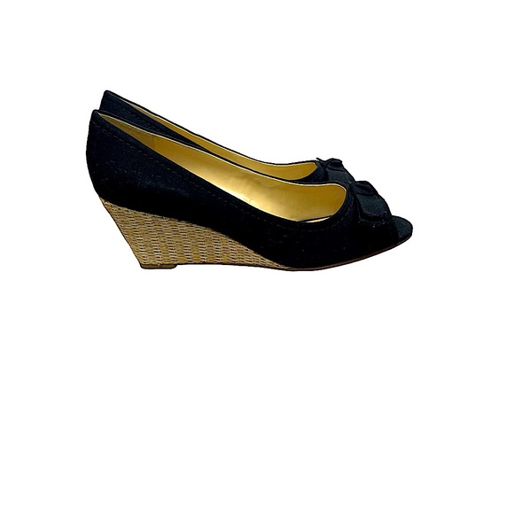 Isaac Mizrahi Live! Black Canvas Peep Toe
Straw like Wedges Bow Detail  … - Picture 17 of 17
